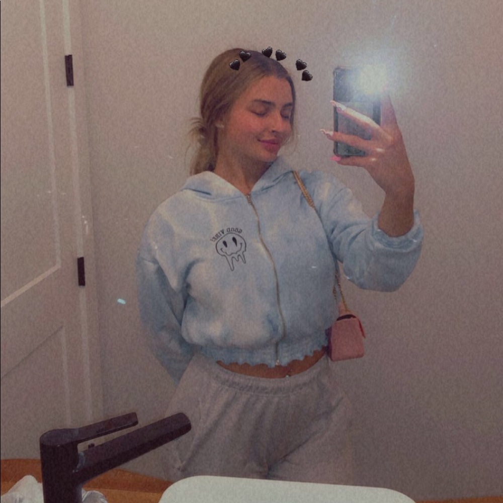 Cute crop sweater
